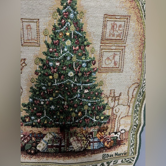 Vintage Christmas Tapestry - Picture 2 of 4